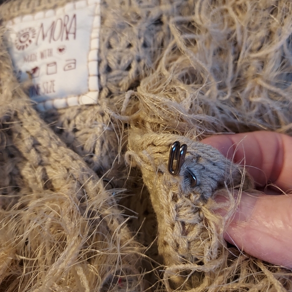 Mora Surf Boutique Cashmere String Vest. - Picture 11 of 13